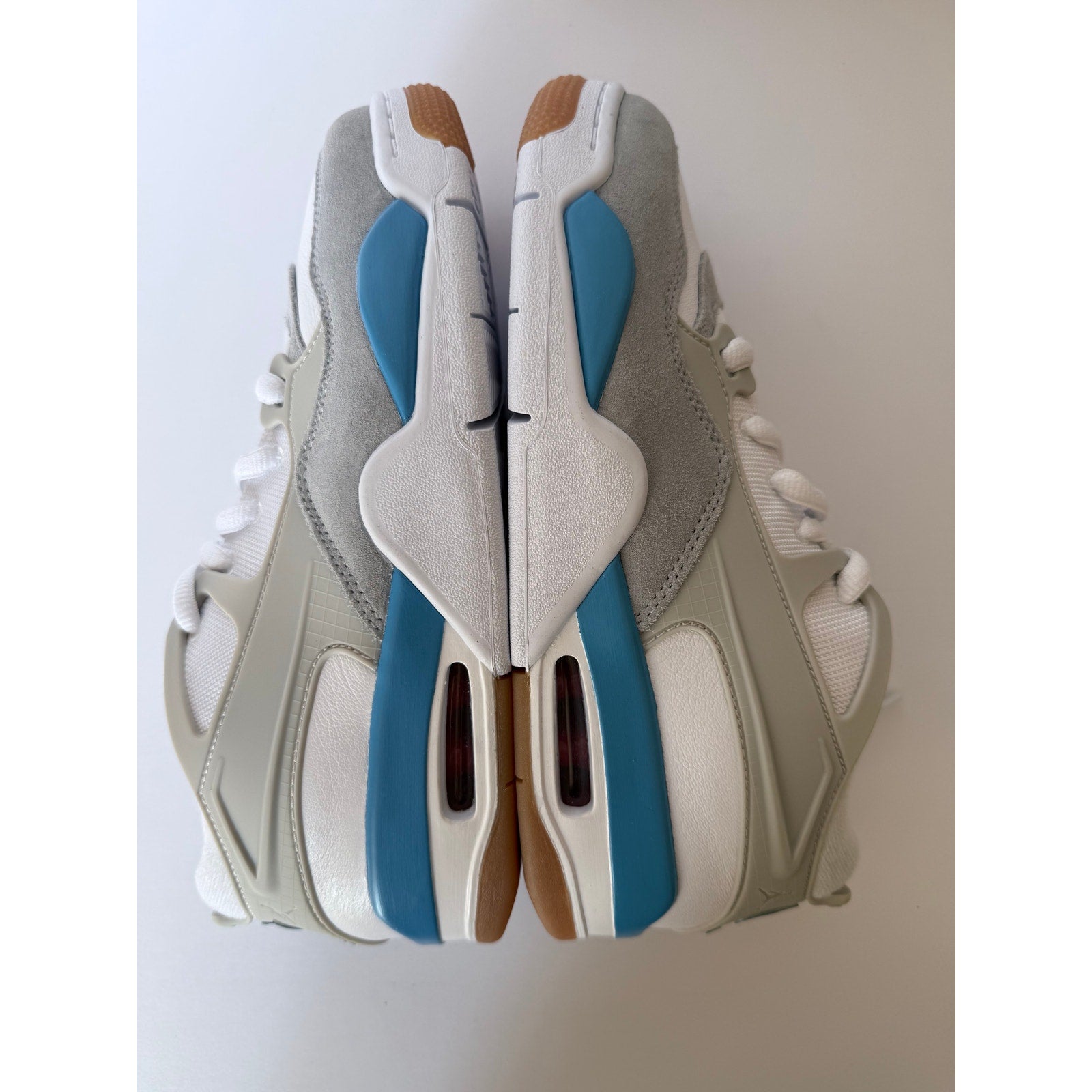 Nike Jordan Max Aura 5 GS FQ7938-104 White Blue Gum Kids 7Y / UK 6 /  BN no box