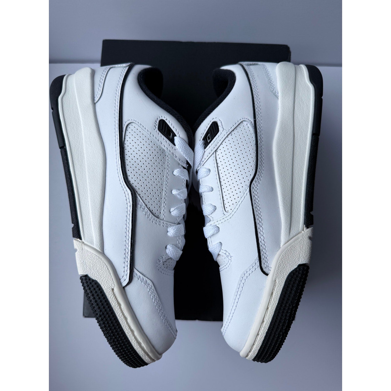 Jordan Flight Court GS HF3333-100 White Black Sail Boys 5.5Y / UK 5 EUR 38 NIB
