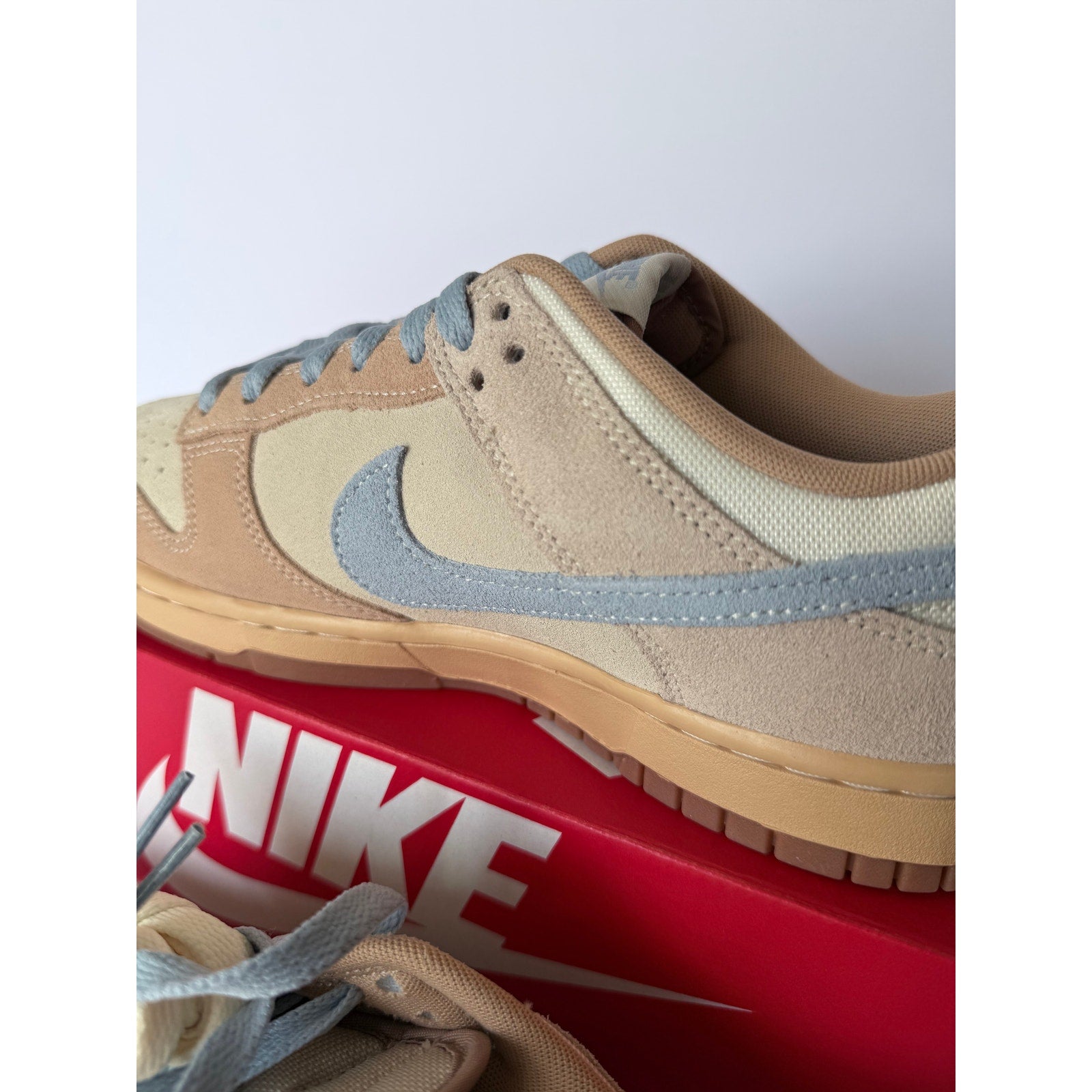 Nike Dunk Low HF0106-100 Sanddrift Armory Blue Suede Men's 9 Women's 10.5 NIB