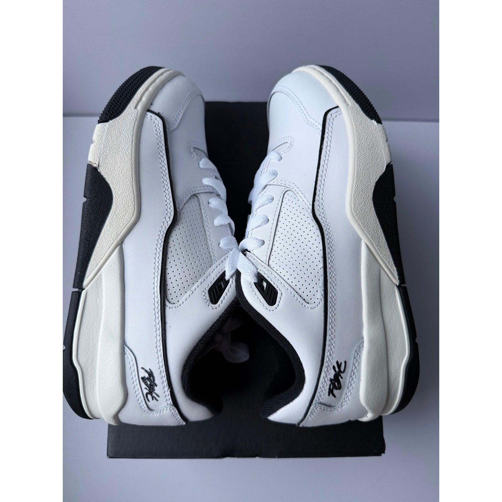 Jordan Flight Court GS HF3333-100 White Black Sail Boys 5.5Y / UK 5 EUR 38 NIB