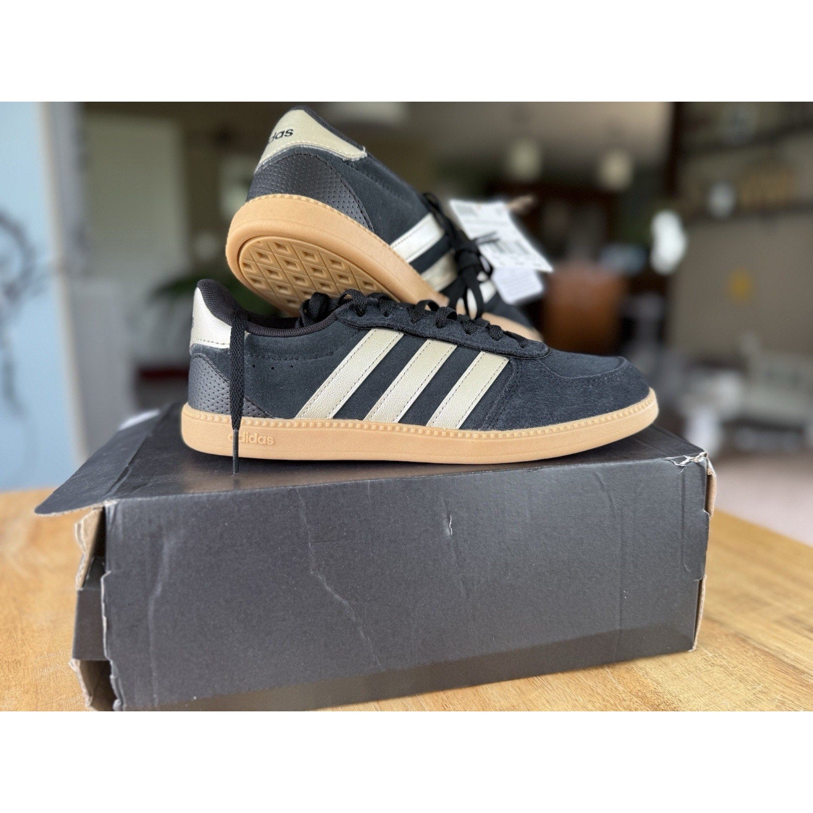 Adidas Breaknet Sleek JR0685 Black Gold Gum Sole Womens 6 / UK 4.5 | NIB