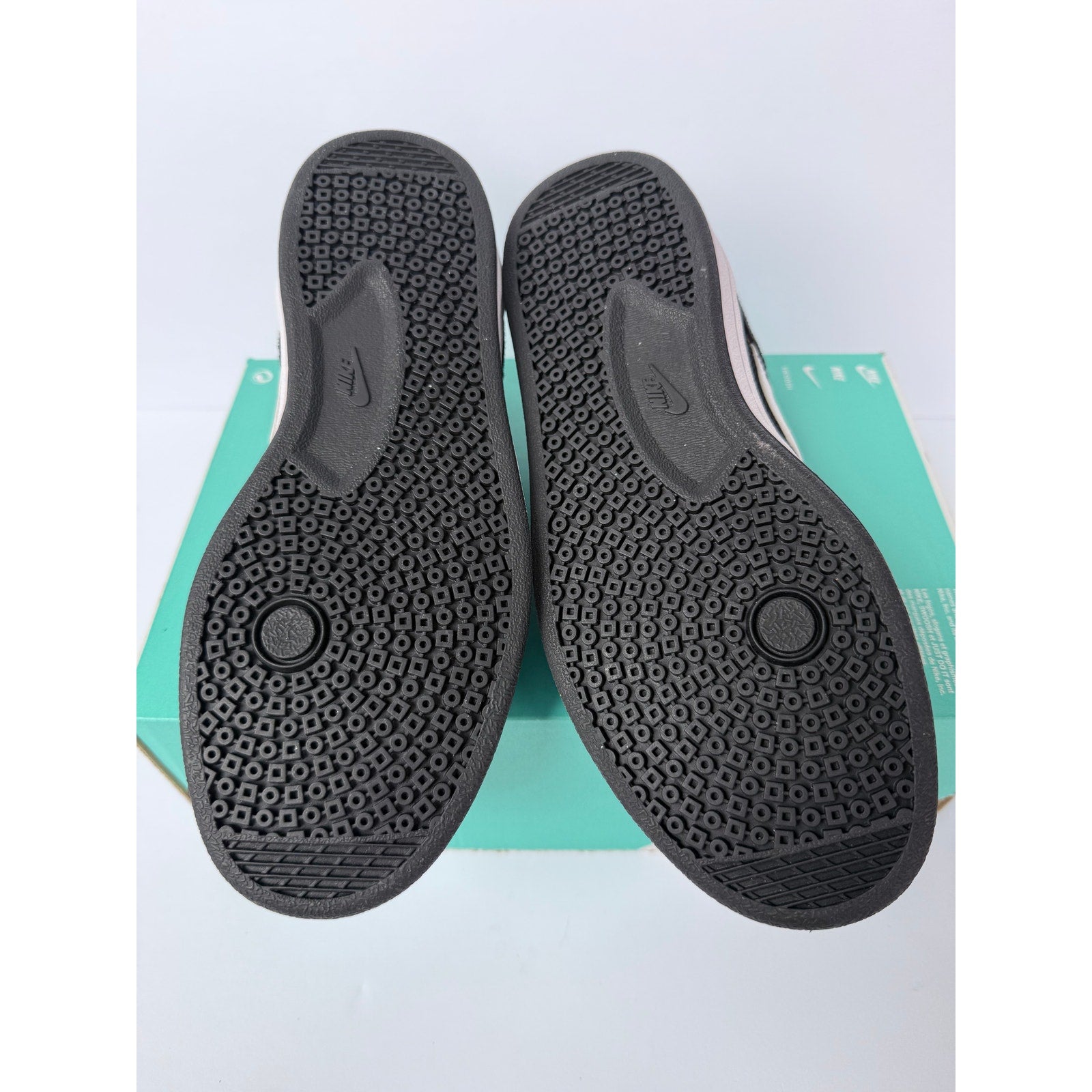 Nike SB Alleyoop GS Black White CJ0883-001 Size 5Y Women's 6.5 UK 4.5 NIB