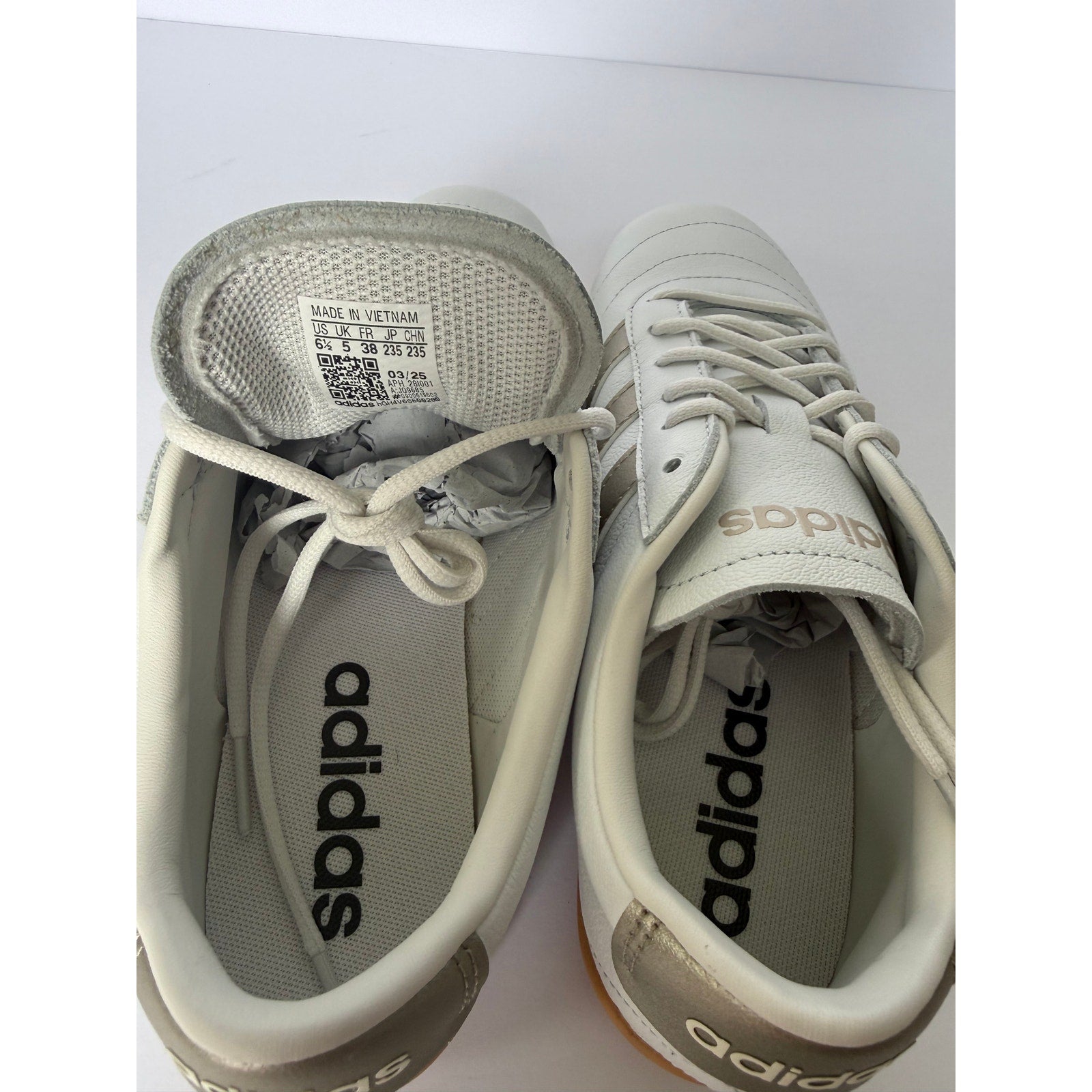 didas Grand Court Lo Women's 6.5 / UK 5 EUR 38 White Gold Metallic Gum NWT