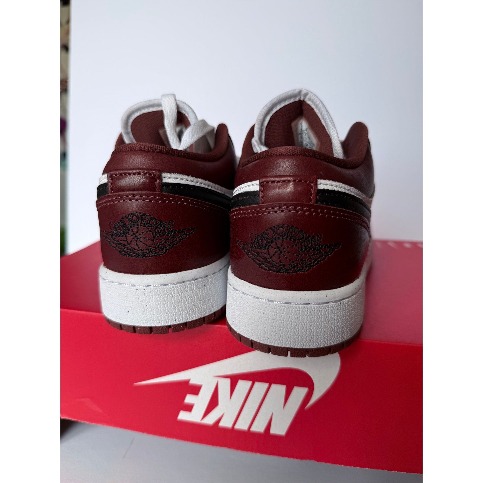 ir Jordan 1 Low SE GS HF3188-102 Dark Pony White Black Boys 5Y Women's 6.5