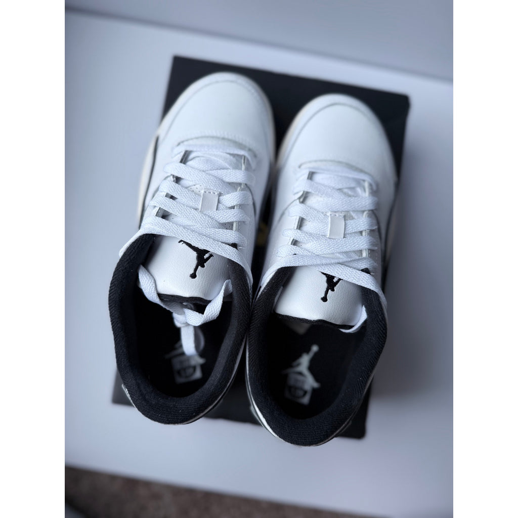 Jordan Flight Court GS HF3333-100 White Black Sail Boys 5.5Y / UK 5 EUR 38 NIB